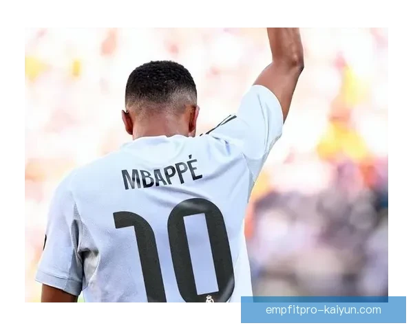 姆巴佩表现稳健，继续在压迫战术中发挥关键作用