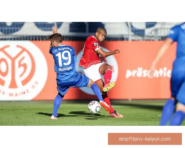 诺伊尔与队友默契不断提升，在新赛季展现出良好状态