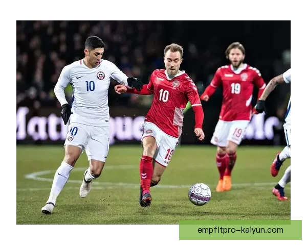 世界杯足球新星近期表现稳健，备受期待